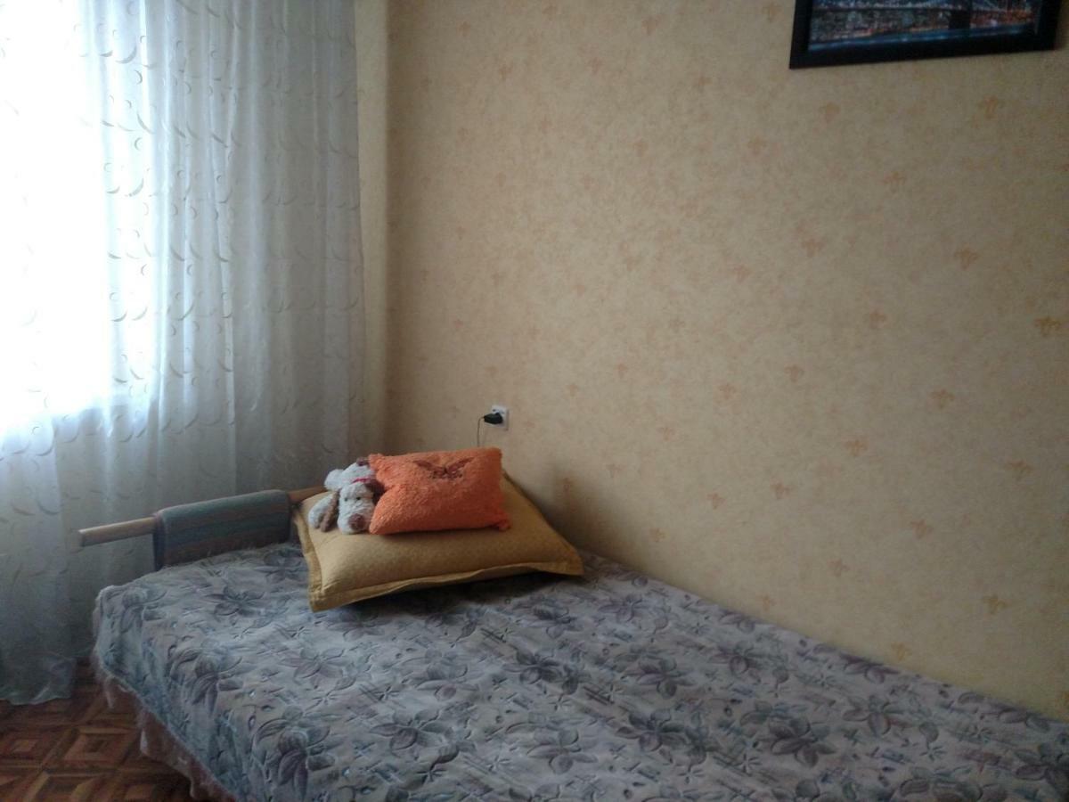 Двокімнатна Квартира Yuzhne Ngoại thất bức ảnh